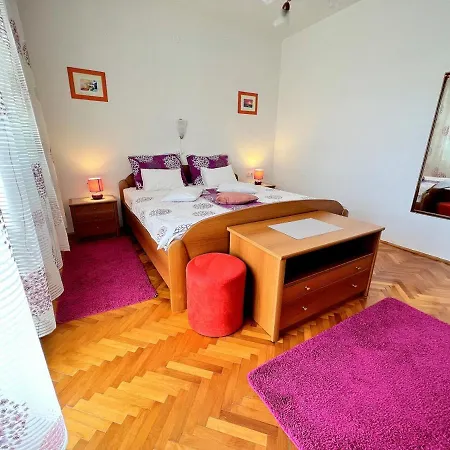 Apartament Mary Loo Rab Palit