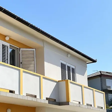 Apartament Mary Loo Rab