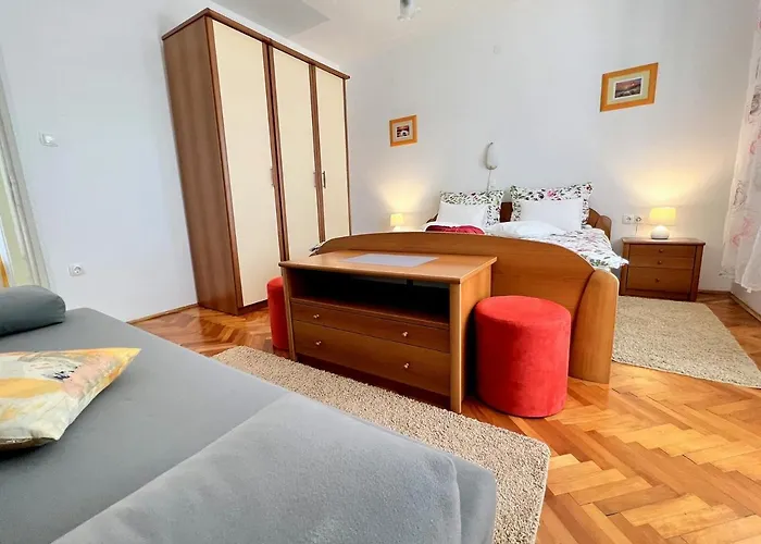 Mary Loo Rab * Palit