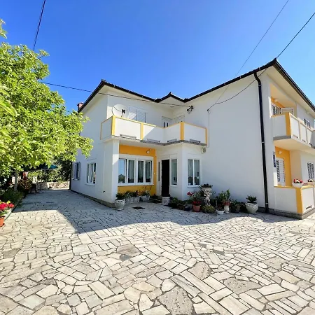 Appartement Mary Loo Rab *