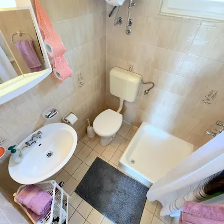 Apartament Mary Loo Rab
