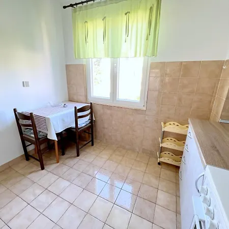 Apartament Mary Loo Rab *